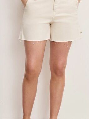 Good American Cream Denim Bermudas sold out!! NEW